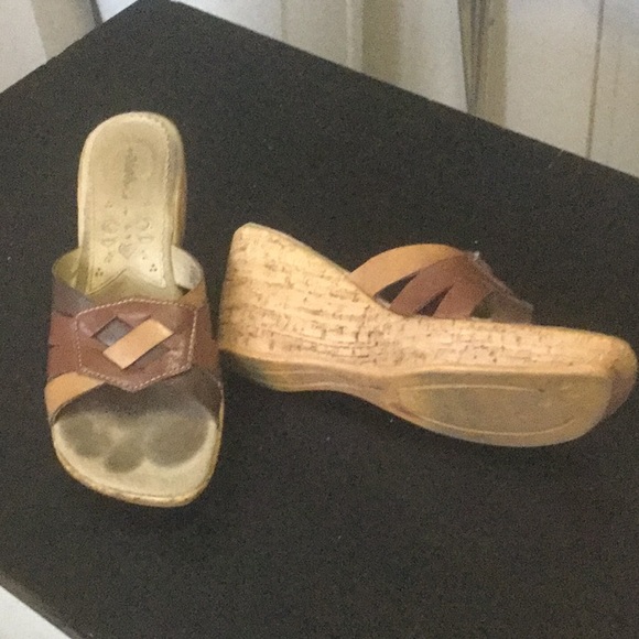 THOM MCANN LEATHER WEDGE, 9 - Picture 1 of 6